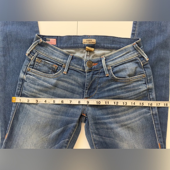 True Religion Women's Blue Skinny Jeans 👖 💙 - Picture 6 of 12